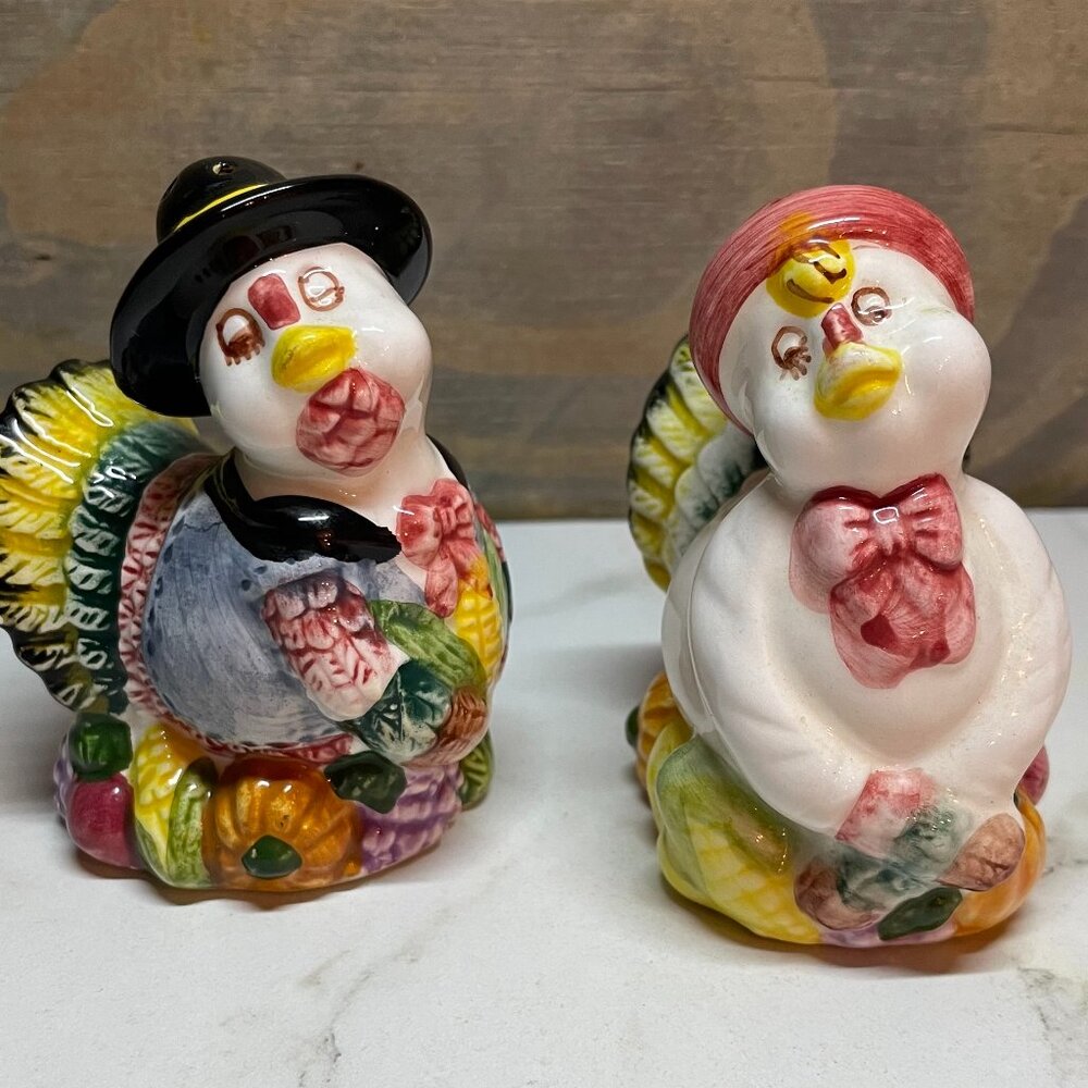 Turkey Couple Salt Pepper Shakers Set